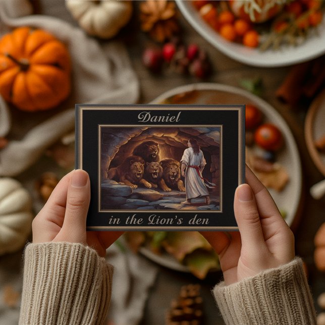 Cartão Postal Daniel de pé na cova dos leões caverna rochosa (Criador carregado)