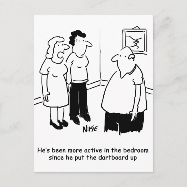 Cartão Postal Dartboard no quarto. Cartoon Engraçado (Frente)