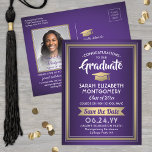 Cartão Postal De Anúncio 1 Foto Graduação branca Dourada roxa Salvar a Data<br><div class="desc">Compartilhe as notícias alegres da sua próxima festa de formatura, assim como uma imagem favorita com estes elegantes roxo, ouro e branco, salve os convites para cartão-postal de data. Foto e texto são simples de personalizar. (DICA DE IMAGEM: Uma maneira fácil de centralizar uma foto exatamente como você deseja é...</div>