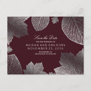 Cartão Postal De Anúncio as folhas de burgundy e prata caem.