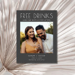 Cartão Postal De Anúncio Bebidas Engraçadas Cinzas de Casamento Salvem a Da<br><div class="desc">Torne o seu grande dia inesquecível desde o primeiro anúncio com os nossos cartões "Engraçados Bebidas Livres". Misturando humor e elegância, estas salvas as datas são projetadas para dar o tom de um casamento cheio de amor, riso e bebidas grátis. Quer você esteja tendo uma grande celebração ou uma reunião...</div>