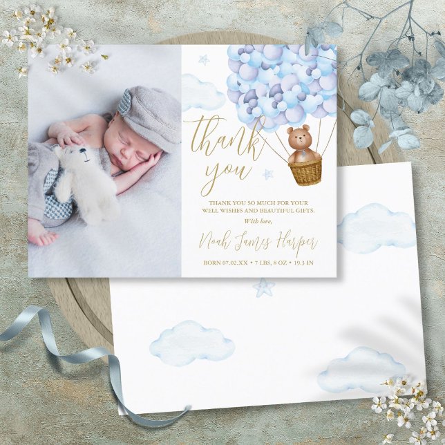 Cartão Postal De Anúncio Blue Balloons Bear Obrigado Bebê Foto Nascimento (Blue Balloons Bear Thank You Baby Photo Birth Announcement Postcard)