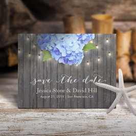 Cartão Postal De Anúncio Blue Hydrangea & String Lights Wood Salvar a Data