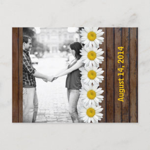 Cartão Postal De Anúncio Brown Wood Daisy Chain Foto para salvar a data