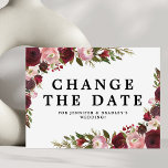 Cartão Postal De Anúncio Burgundy Blush Floral Altera A Data<br><div class="desc">O jardim russo muda a data dos cartões postais de casamento com um fundo branco clássico que pode ser mudado para qualquer cor, um conjunto de flores vermelhas de marsala, vermelho borrado e cor-de-água rosada e rosa, e um moderno salva a nova data modelo. Para mais personalização, clique no botão...</div>