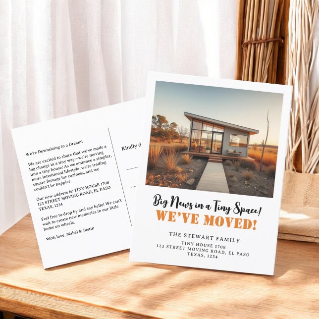 Cartão Postal De Anúncio Casa Pequena e Divertida foto novo endereço mudanç (Fun Tiny House photo new address home moving Announcement Postcard)