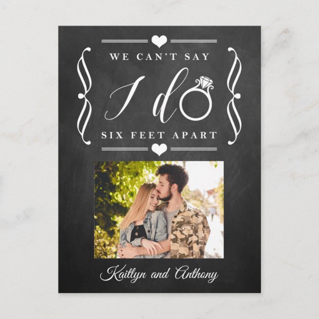 Cartão Postal De Anúncio Casamento com Seis Pés de Distância Adiamento da D (Frente)