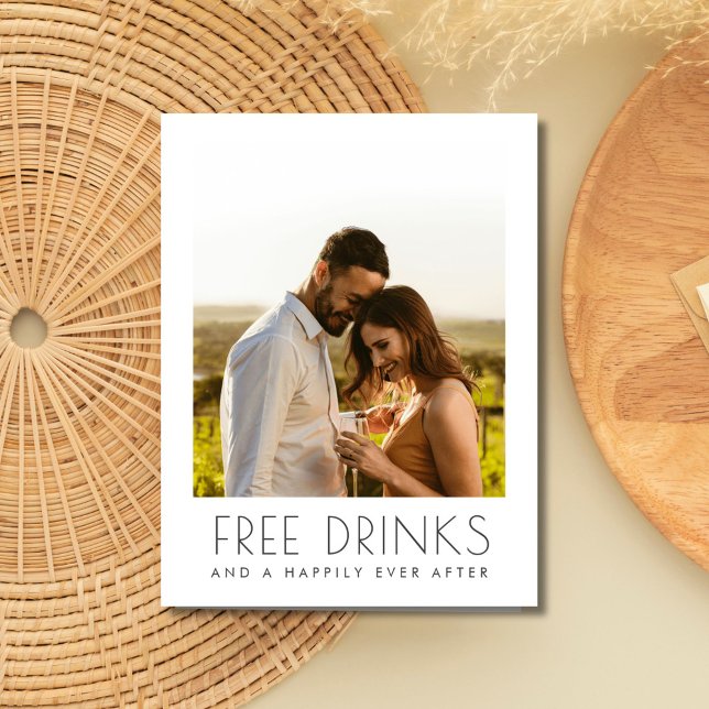 Cartão Postal De Anúncio Casamento com vinhas de bebida grátis Salvar a dat (Free Drinks Winery Wedding Save the Date )