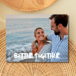 Cartão Postal De Anúncio Casamento de Foto de Casamento de Praia Salve a Da<br><div class="desc">Convide amigos e família para reservarem sua data de casamento com nossa foto de casamento na praia,  "melhor juntos",  design,  salve o cartão postal. Personalize com sua foto na frente e adicione seus detalhes de casamento na parte traseira do cartão.</div>