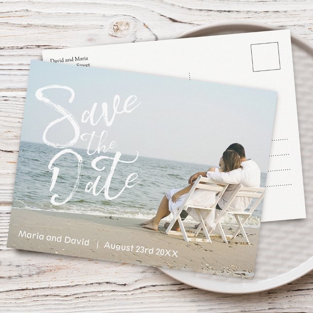 Cartão Postal De Anúncio Casamento de Script Elegante Salvar a Data (Elegant Script Wedding Save the Date Announcement Postcard)