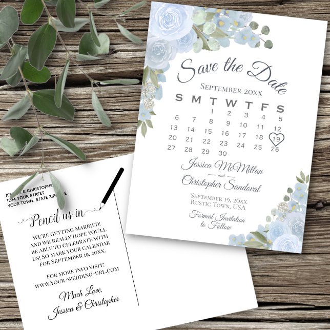 Cartão Postal De Anúncio Dusty Blue Floral Wedding Save the Date Calendar (Criador carregado)