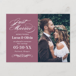 Cartão Postal De Anúncio Elegante Foto de Rosa Empoeirada de Recém-Casados