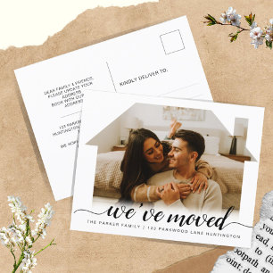 Cartão Postal De Anúncio Elegante Script Nós Mudamos Nova Casa Foto Mudança