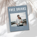 Cartão Postal De Anúncio Engraçado Bebidas Gratuitas Foto Casamento Salvar<br><div class="desc">Apresentando nossas Bebidas Gratuitas (e Nosso Feliz Nunca Depois) Casamento Fotográfico Salve os Cartões-postais — perfeito para o casal divertido pronto para compartilhar suas grandes notícias! Com um design de "Bebidas Grátis (e estamos nos casando)" divertido, em cinzas elegantes, essas datas modernas são totalmente personalizáveis com sua foto favorita, nomes,...</div>