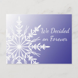 Cartão Postal De Anúncio Floco de neve branco no inverno roxo Salve a data