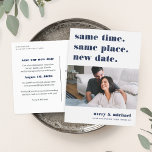 Cartão Postal De Anúncio Foto de Adiamento de Casamento Moderno Salva a Dat<br><div class="desc">Precisa mudar sua data de casamento? Notificar os hóspedes com este cartão postal moderno e iluminado, com as palavras "mesma hora, mesmo lugar, nova data" em marinho azul. Personalize com uma foto e adicione seus nomes na parte inferior. Personalize as costas com detalhes adicionais, incluindo sua nova data e uma...</div>