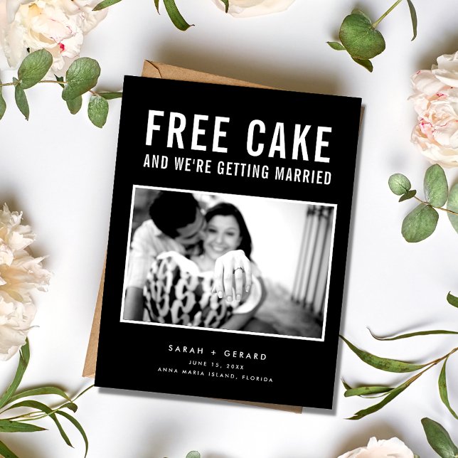 Cartão Postal De Anúncio Foto de Bolo Livre Engraçado Casamento Salve a Dat (Funny Free Cake Photo Wedding Save the Date)