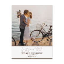 Foto de Casal de Noivado Moderna e Elegante