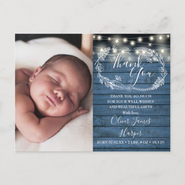 Cartão Postal De Anúncio Foto de Nascimento do Bebê Blue Wood String Luzes  (Frente)