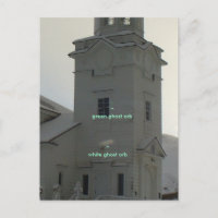Igreja Ortodoxa Russa com Orbs Fantasmagóricos