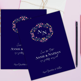 Cartão Postal De Anúncio Moldura Floral Intrincada Monograma Azul Casamento