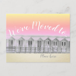 Cartão Postal De Anúncio "Mudamos" cabana ao pôr do sol à beira-mar no cart