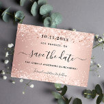 Cartão Postal De Anúncio Quinceanera rosa dourado partido para salvar a dat<br><div class="desc">A Save the Date Card for a Quinceañera,  15 festa de aniversário. Um fundo rosa de ouro decorado com falso brilho,  faíscas. Personalize e adicione uma data e nome/idade. O texto: Salvar a Data é gravado com um script de estilo com letra de tendência grande com alternâncias.</div>