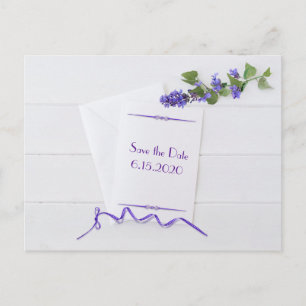Cartão Postal De Anúncio Salve a data com flores roxas