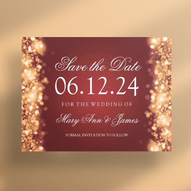 Cartão Postal De Anúncio Salve a Data Elegante Luzes Douradas (Elegant Save The Date Sparkling Lights Gold Announcement Postcard)