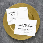 Cartão Postal De Anúncio Script de Relaxamento Preto e Branco Salvar a Data<br><div class="desc">Na moda Salve o cartão postal Data com as palavras "Salvar a Data" em um script cursivo relaxado a preto contra um fundo branco. Personalize-o substituindo o texto do marcador de posição. Para obter mais opções, como alterar a fonte e seu tamanho/cor ou o espaçamento entre letras, clique no botão...</div>