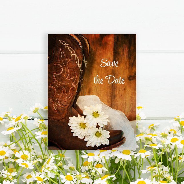 Cartão Postal De Anúncio White Daisies Cowboy Boots Casamento Salve a Data (Criador carregado)