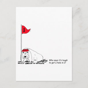 Cartão postal de cachorro jogando golfe engraçado