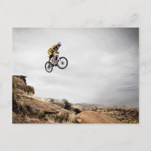 Cartão postal de ciclista de BMX