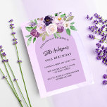 Cartão Postal De Convite Aniversário de arca verde de flores violetas<br><div class="desc">Um fundo violeta,  lavanda,  colorido d'água e uma armação de arco. Decorado com flores violetas e púrpuras de cor aquosa e verde. Personalize e adicione seu nome e detalhes da festa.</div>