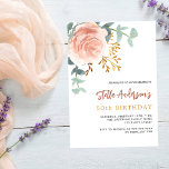 Cartão Postal De Convite aniversário de guião floral rosa dourado<br><div class="desc">Um fundo branco chic. Decorados com um grande ouro rosa e folhas de eucalipto cor-de-rosa,  cor-de-rosa e cor-de-água verde,  espraias,  verde e um espravão de ouro falso. Personalize e adicione seu nome e detalhes da festa. Traseiro: cor verde de fundo sage.</div>