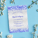 Cartão Postal De Convite Aniversário prata azul real<br><div class="desc">Para uma festa de aniversário de 18 anos (ou qualquer idade) elegante. Um fundo com aparência de prata falsa. Decorado com confetes azuis reais. Personalize e adicione um nome e detalhes da festa. O nome é escrito com uma fonte manuscrita. 
Parte de trás: fundo com aparência de prata falsa.</div>