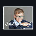 Cartão Postal De Convite Bar Mitzvah ligou para a foto moderna Torah<br><div class="desc">Design é composto por tipografia sans serif e por tipografia cursiva de escrita lúdica sobre um fundo simples. Adicione uma foto horizontal personalizada.

Disponível aqui:
http://www.zazzle.com/store/selectpartysupplies</div>