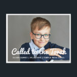 Cartão Postal De Convite Bar Mitzvah ligou para a foto moderna Torah<br><div class="desc">Design é composto por tipografia sans serif e por tipografia cursiva de escrita lúdica sobre um fundo simples. Adicionar uma foto horizontal personalizada. Disponível aqui: http://www.zazzle.com/store/selectpartysupplies</div>