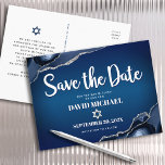Cartão Postal De Convite Bar Mitzvah Salve o Script Agate do Marinho de Dat<br><div class="desc">Certifique-se de que todos os seus amigos e parentes serão capazes de celebrar o marco Bar do seu filho Mitzvah! Enviar este cartão postal de anúncio legal, exclusivo, moderno e personalizado "Salvar a Data". A tipografia da escrita branca e Estrela de David sobrepõem um fundo azul-marinho profundo com o agato...</div>