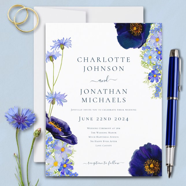 Cartão Postal De Convite Casamento por Aquarela Azul Moderno (Boho chic blue wildflower budget wedding invitation postcard )