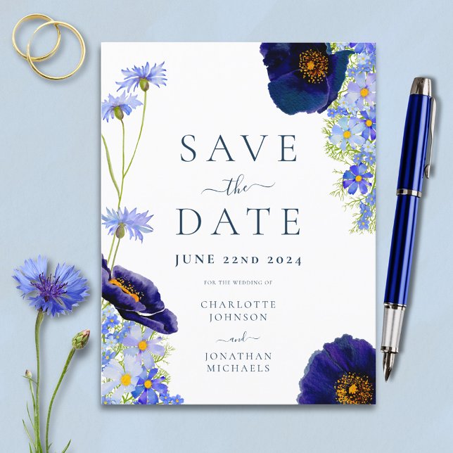 Cartão Postal De Convite Casamento por Aquarela Azul Moderno (Modern blue floral save the date wedding budget invitation postcard with watercolor wildflowers )