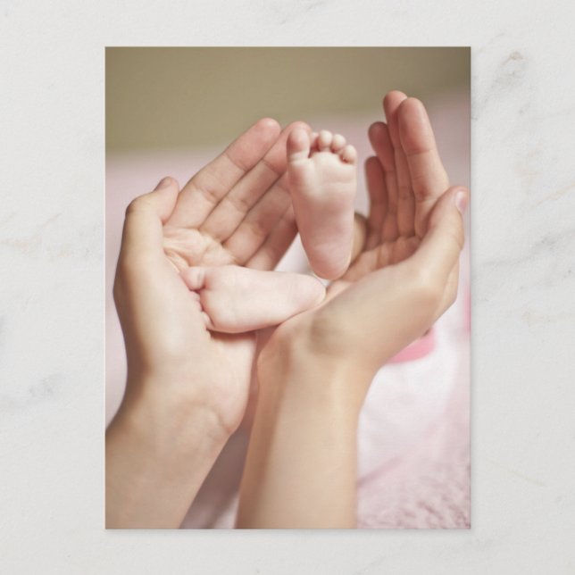 Cartão Postal De Convite Chá de fraldas Crib Nursery Esperando Mãe Pai (Frente)