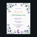 Cartão Postal De Convite Festa de aniversário roxa verdinho branco<br><div class="desc">Um convite simples e elegante para uma festa de aniversário de 40 anos feminino. Na frente: um elegante fundo branco decorado com flores violeta, azul roxo e um pássaro cantando. Modelos para um nome e detalhes da festa. O nome é escrito com um moderno estilo escrito à mão. Texto violeta,...</div>
