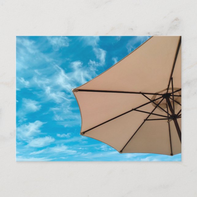 Cartão Postal De Convite Festa de praia azul sol oceano guarda-chuva pop co (Frente)