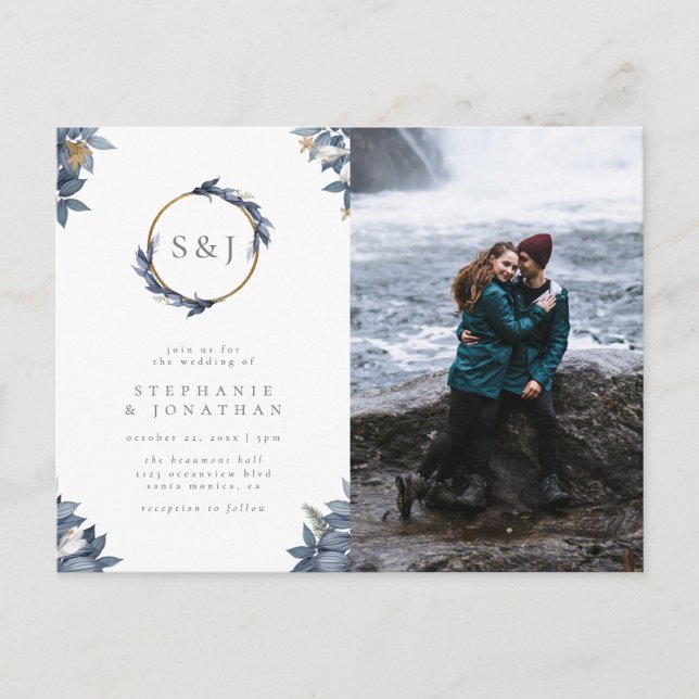 Cartão Postal De Convite Folhas Azuis Dusty e Foto de Casamento Monograma D (Frente)