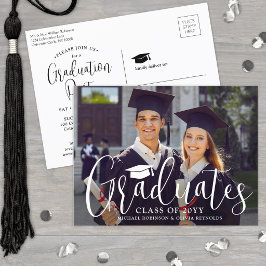 Cartão Postal De Convite Foto de Graduados com Roteiro Moderno de Conclusão