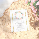 Cartão Postal De Convite Frente Dourada Elegante e Moderna Primeira Comunhã<br><div class="desc">O elegante e feminino primeiro convite de comunião santa, com uma cruz cristã de ouro falsa, enquadrada por flores e folhagem cor-de-água cor-de-rosa-rubor. Seus detalhes personalizados de evento aparecem embaixo de uma bela tipografia de script. Há linhas falsas de ouro em ambos os lados do convite. Personalize esses convites alterando...</div>
