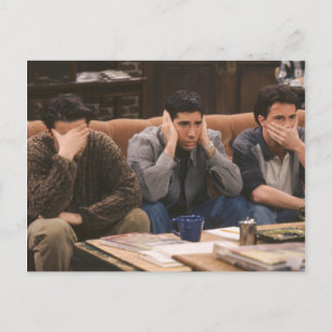Cartão Postal De Convite FRIENDS™ Joey, Ross e Chandler no Sofá