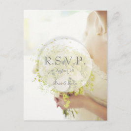 Cartão Postal De Convite Linda noiva com RSVP de Casamento de Buquê Flor