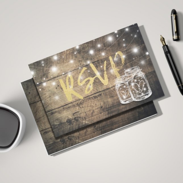 Cartão Postal De Convite Rustic Wood & Mason Jar String Luzes Casamento RSV (Criador carregado)